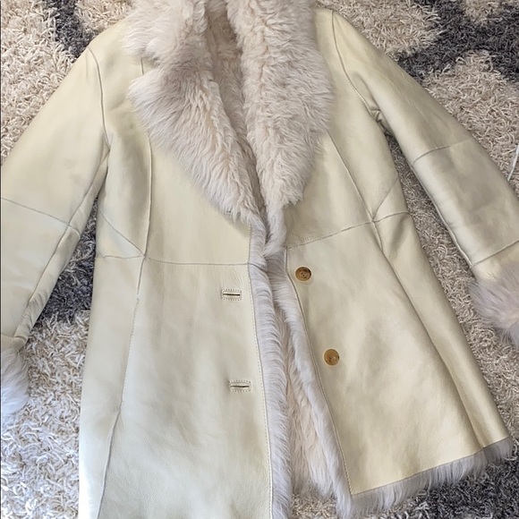 Beautiful leather/ shearling winter coat - Picture 3 of 15